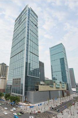 成都國際金融中心電動擋煙垂壁工程竣工驗收