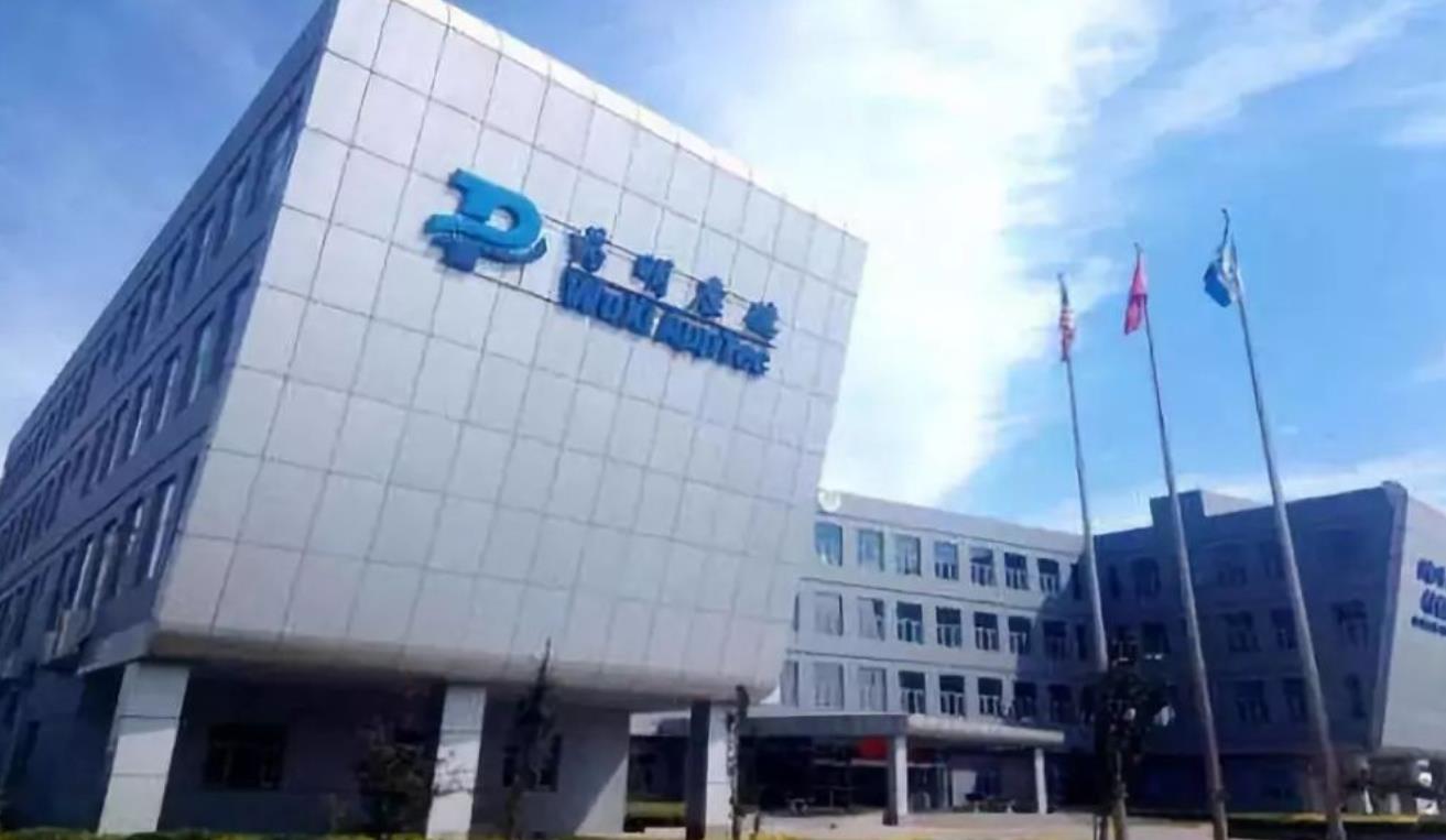 成都藥明康德行政樓18套電動擋煙垂壁調(diào)試安裝完成
