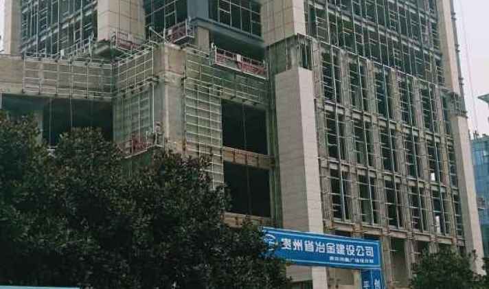 金陽縣東區(qū)商務(wù)樓118套活動式柔性擋煙垂壁（電動擋煙垂壁）成功簽約